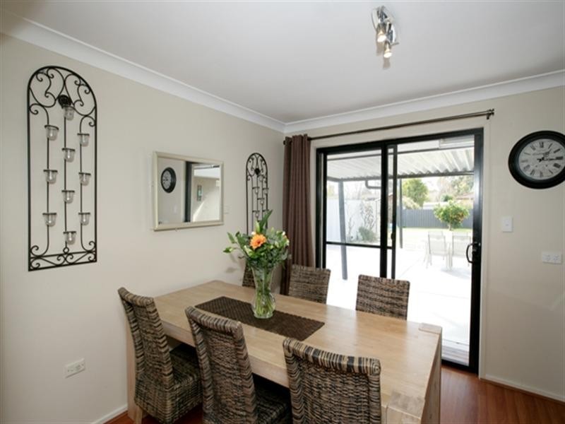 455 Lake Albert Road, Lake Albert NSW 2650