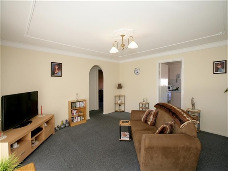 2/4 Bulolo Street, Ashmont NSW 2650