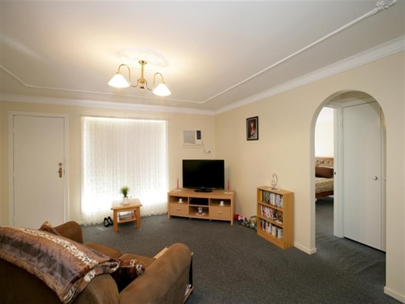 2/4 Bulolo Street, Ashmont NSW 2650