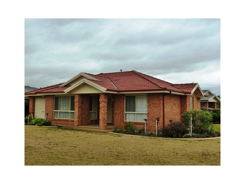 78 Paldi Crescent, Glenfield Park NSW 2650