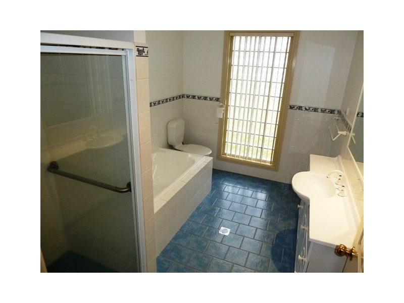 78 Paldi Crescent, Glenfield Park NSW 2650