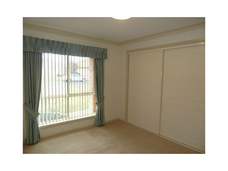 78 Paldi Crescent, Glenfield Park NSW 2650