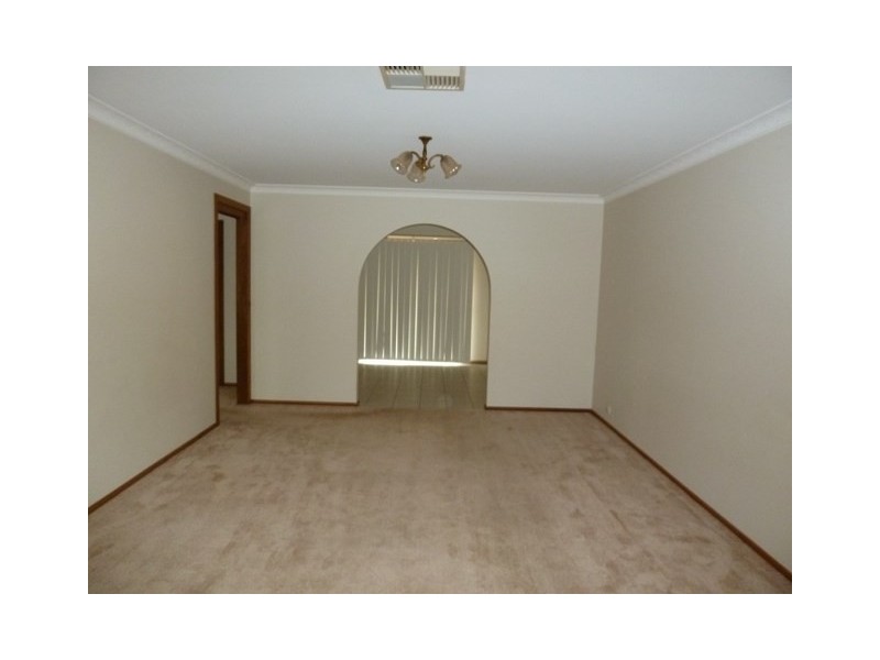 35 Brooklyn Drive, Wagga Wagga NSW 2650