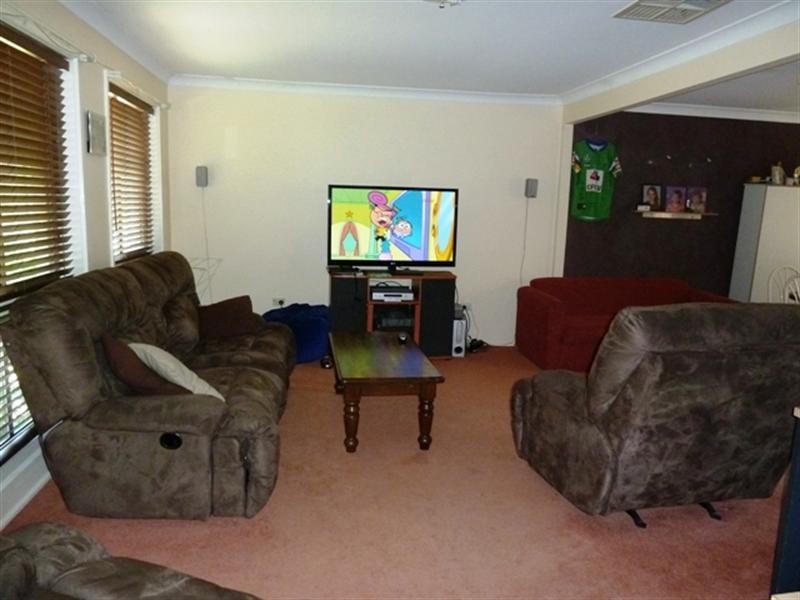 8 Malumba Crescent, Wagga Wagga NSW 2650