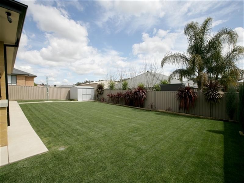 59 Yarrawah Crescent, Bourkelands NSW 2650