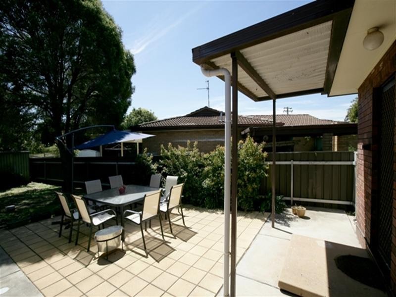 17 Telopea Crescent, Lake Albert NSW 2650