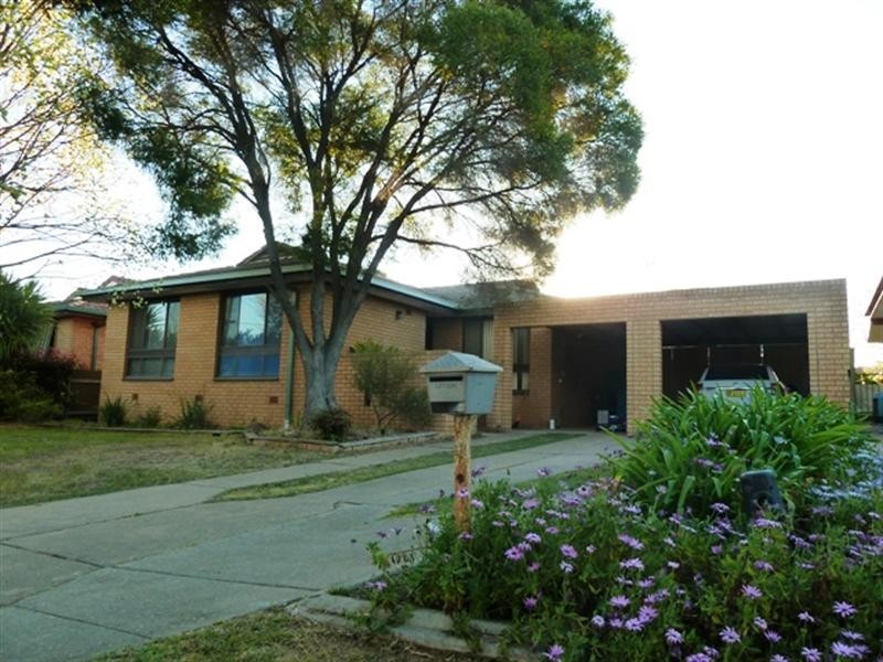 6 Alldis Place, Wagga Wagga NSW 2650