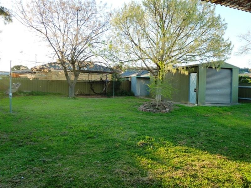 6 Alldis Place, Wagga Wagga NSW 2650