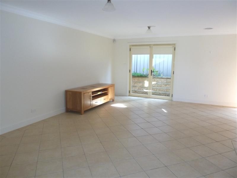 1/2 Madin Place, Wagga Wagga NSW 2650