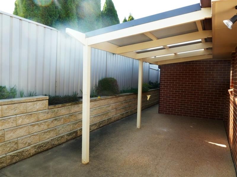 1/2 Madin Place, Wagga Wagga NSW 2650