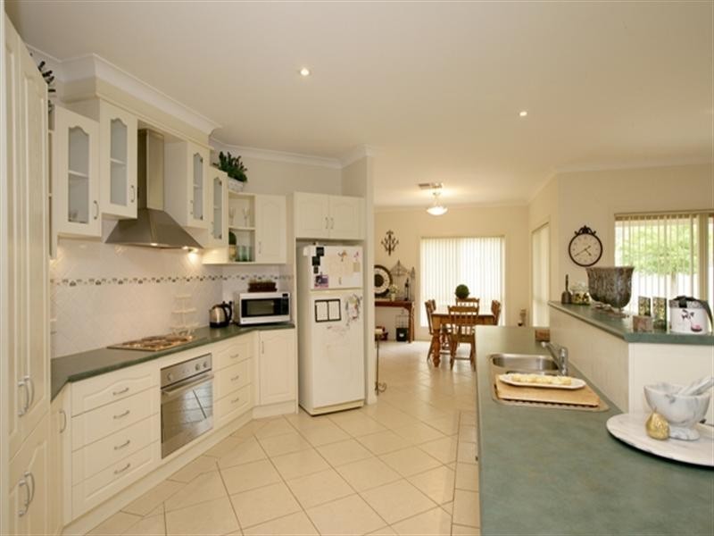 10 Centenary Drive, Marrar NSW 2652