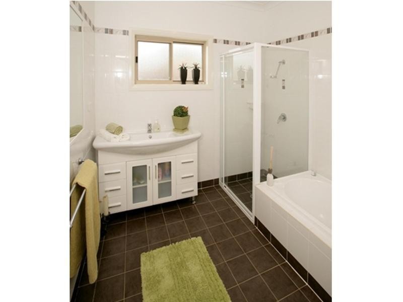 10 Centenary Drive, Marrar NSW 2652