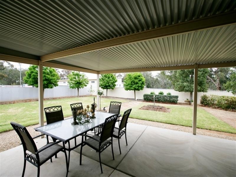 10 Centenary Drive, Marrar NSW 2652