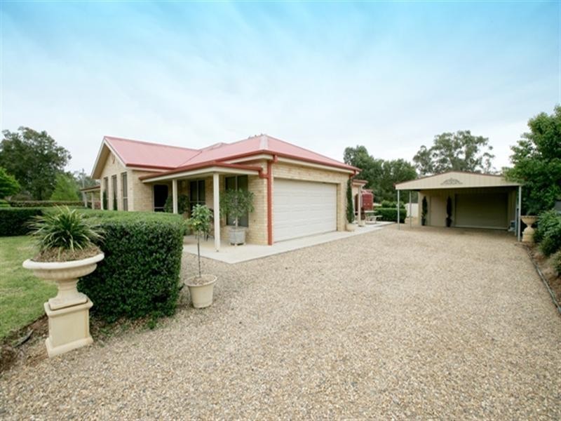 10 Centenary Drive, Marrar NSW 2652