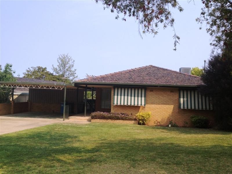 71 Meadow Street, Wagga Wagga NSW 2650