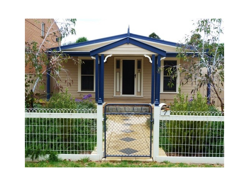 7 Morundah Street, Wagga Wagga NSW 2650