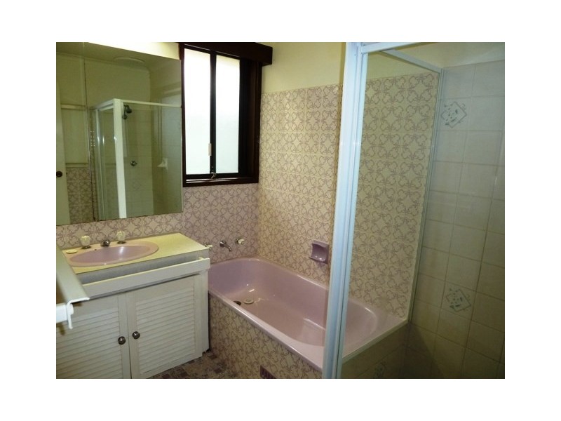 51 Jasmin Crescent, Lake Albert NSW 2650