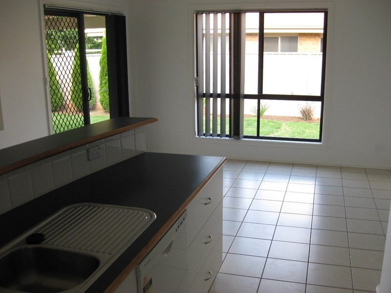 13 Womboin Crescent, Glenfield Park NSW 2650