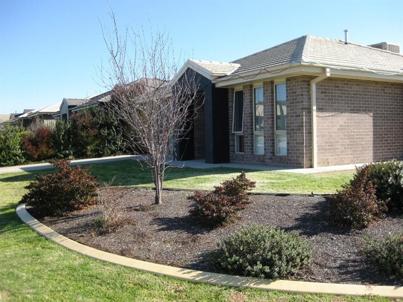 24 Barrima Drive, Wagga Wagga NSW 2650