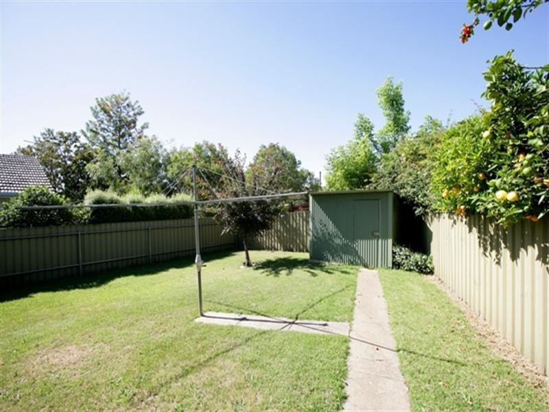 71 Meadow Street, Kooringal NSW 2650