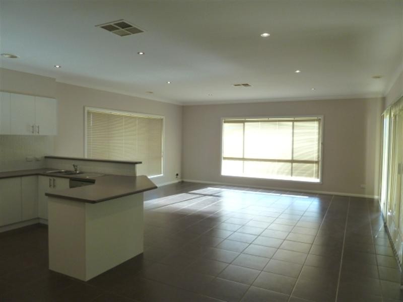 21 Indigo Drive, Wagga Wagga NSW 2650