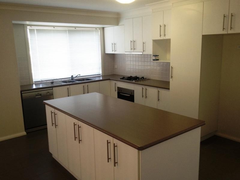 24 Barrima Drive, Glenfield Park NSW 2650