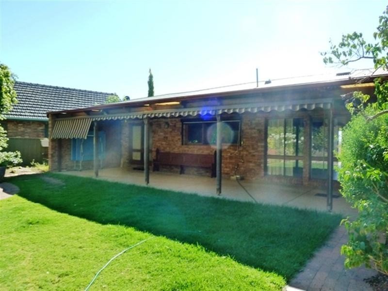 52 Andrews Avenue, Wagga Wagga NSW 2650
