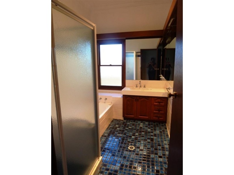 52 Andrews Avenue, Wagga Wagga NSW 2650