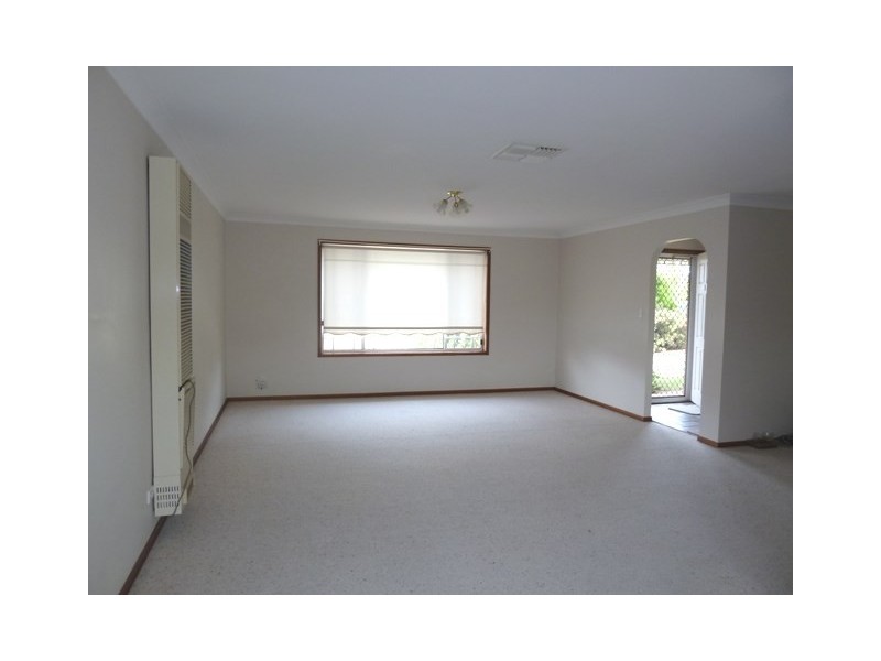 2/70 Brooklyn Drive, Wagga Wagga NSW 2650