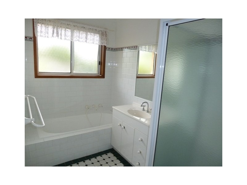 2/70 Brooklyn Drive, Wagga Wagga NSW 2650