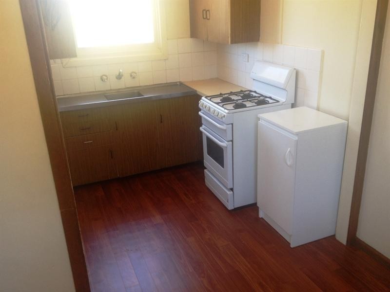 24 Phillip Avenue, Wagga Wagga NSW 2650