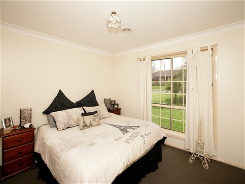 15 Kimberley Drive, Tatton NSW 2650