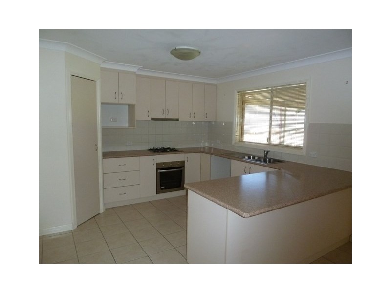 6 Wilton Street, Wagga Wagga NSW 2650