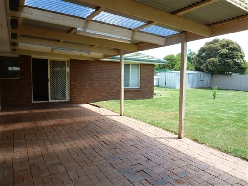 15 Kurrajong Avenue, Forest Hill NSW 2651