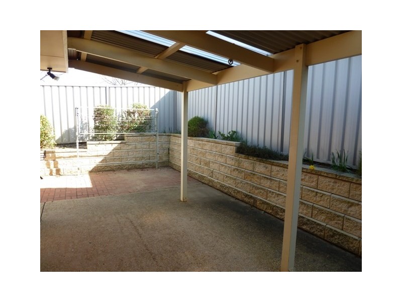1/2 Madin Place, Wagga Wagga NSW 2650