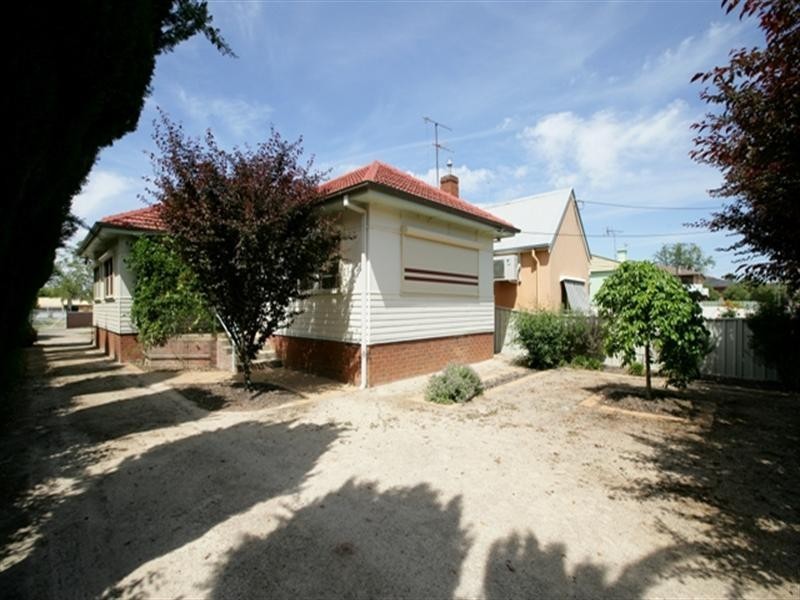 81 Beckwith Street, Wagga Wagga NSW 2650