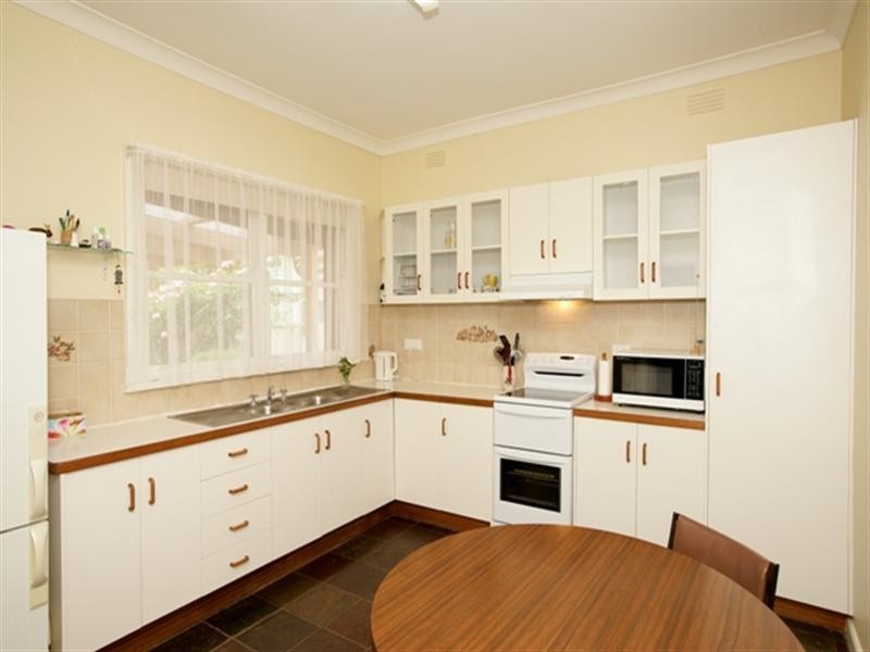 79 Beckwith Street, Wagga Wagga NSW 2650