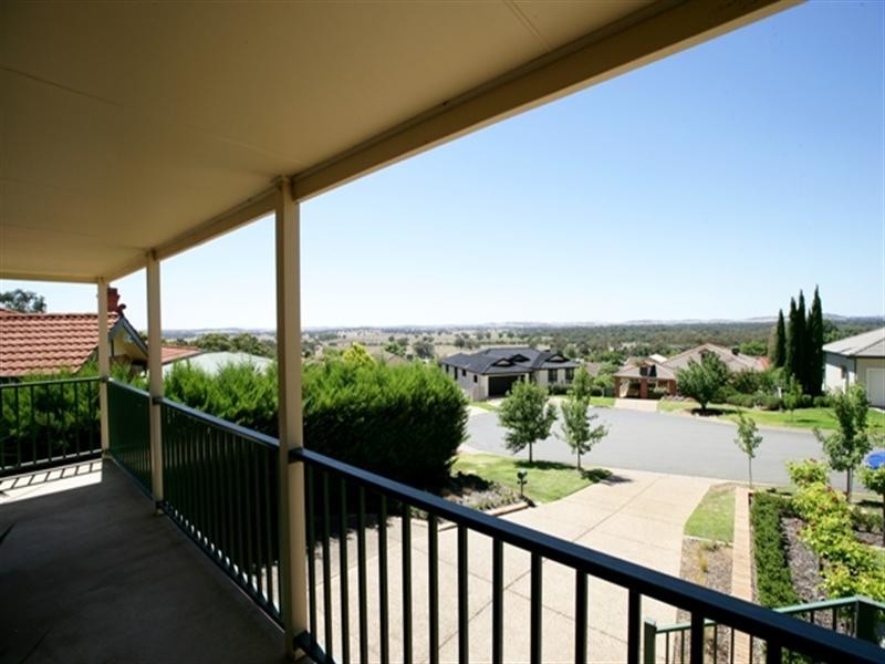 23 Stellway Close, Kooringal NSW 2650