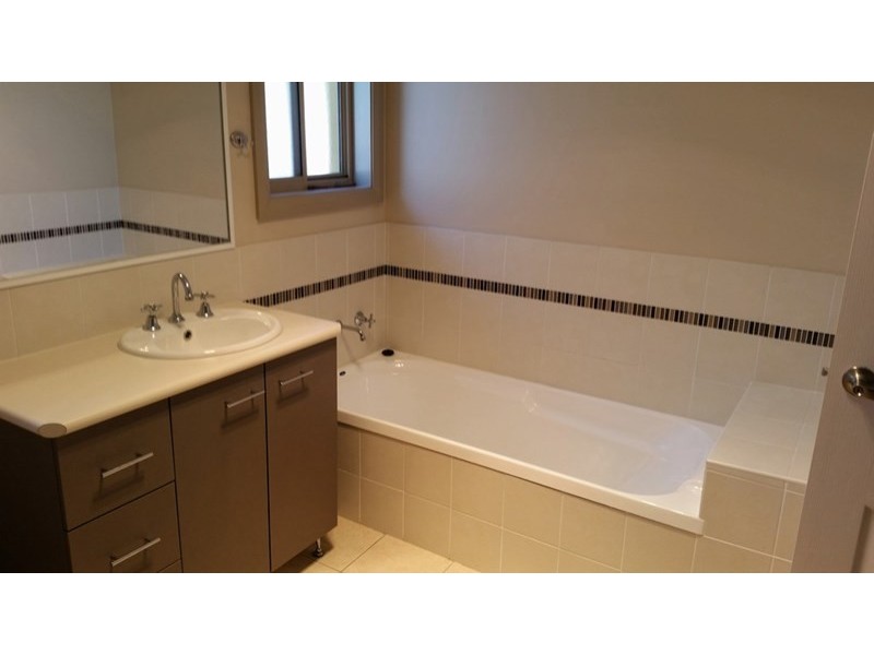 5/5 Barton Avenue, Wagga Wagga NSW 2650