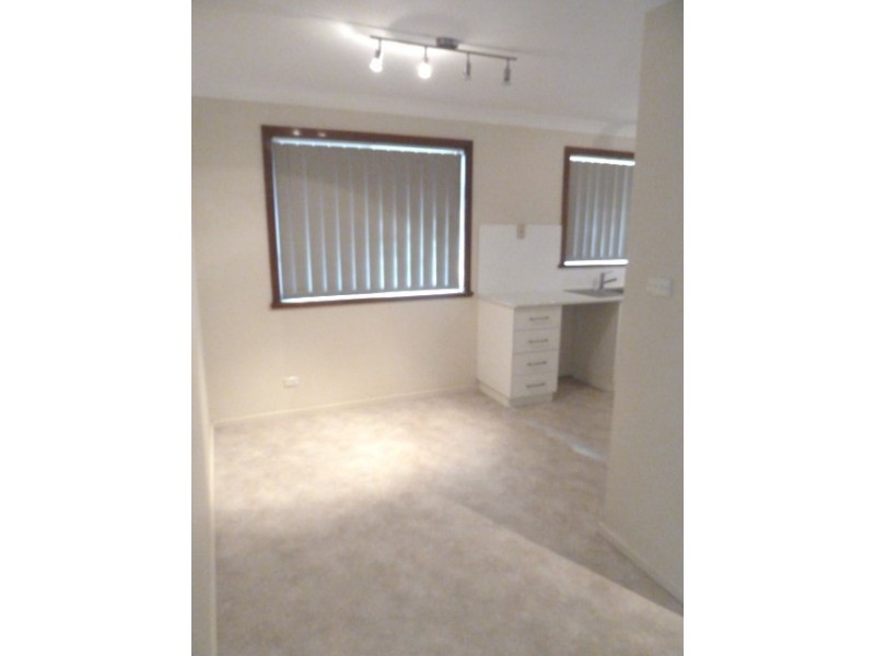 2 Huron Crescent, Wagga Wagga NSW 2650