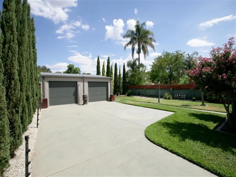50 Gormly Avenue, Wagga Wagga NSW 2650