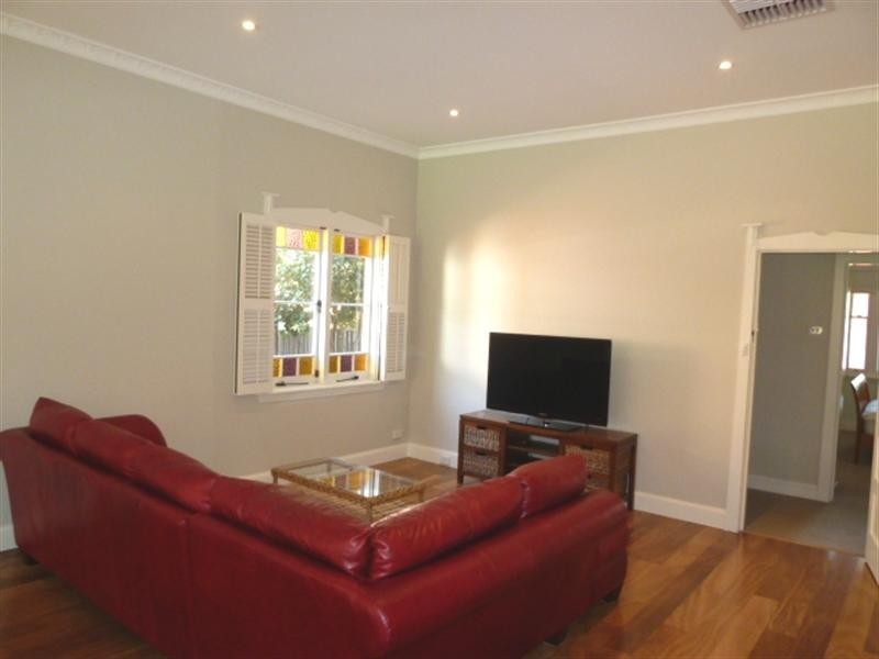 229 Kincaid Street, Wagga Wagga NSW 2650