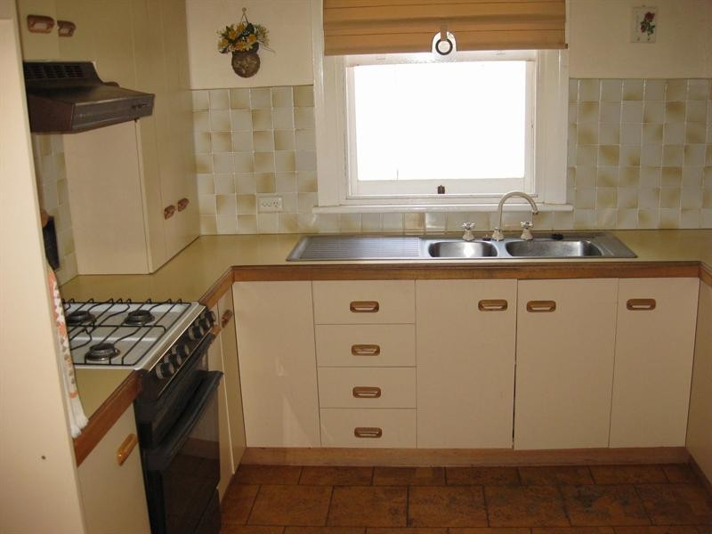 99 Tompson Street, Wagga Wagga NSW 2650