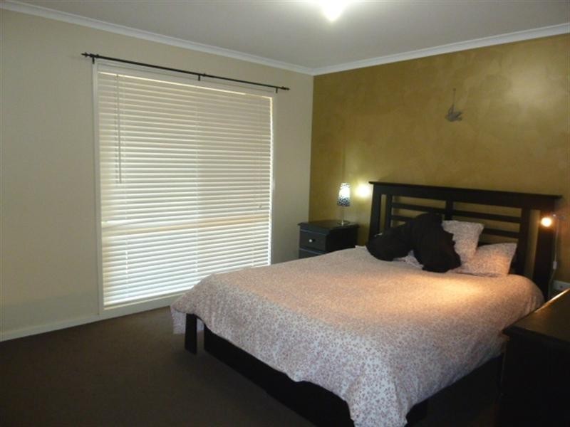 11 Gunyah Place, Wagga Wagga NSW 2650