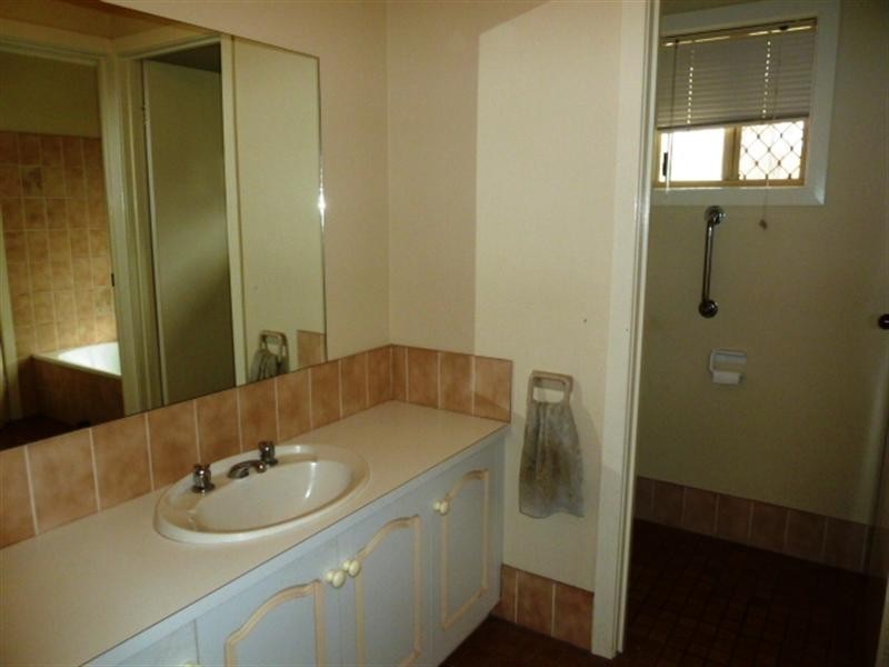 20 Incarnie Crescent, Wagga Wagga NSW 2650