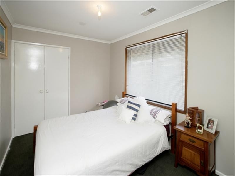 16 Ilex Street, Lake Albert NSW 2650