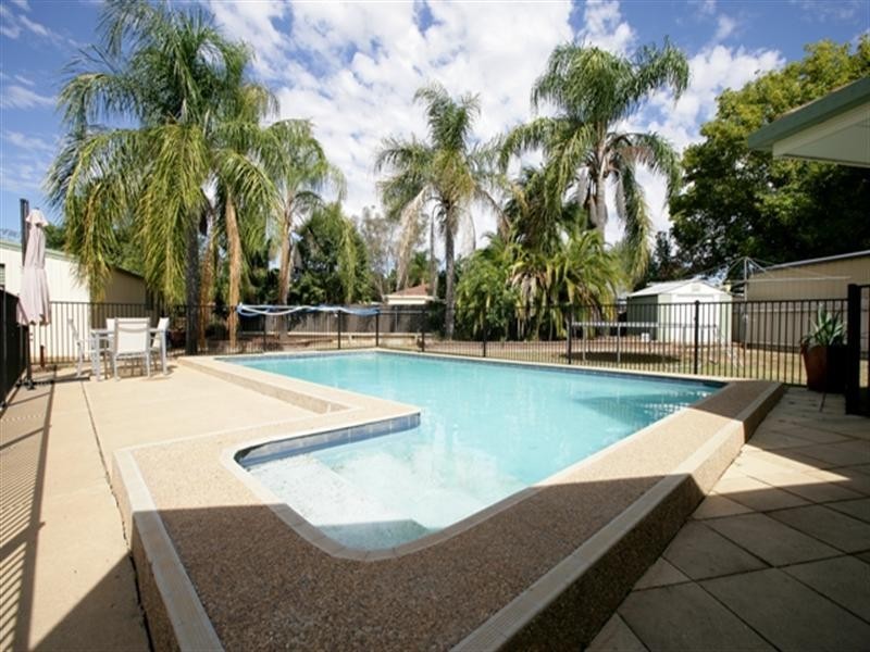 16 Ilex Street, Lake Albert NSW 2650