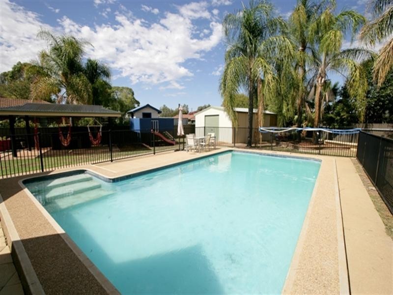 16 Ilex Street, Lake Albert NSW 2650