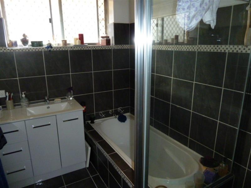 30 Inglis Street, Wagga Wagga NSW 2650