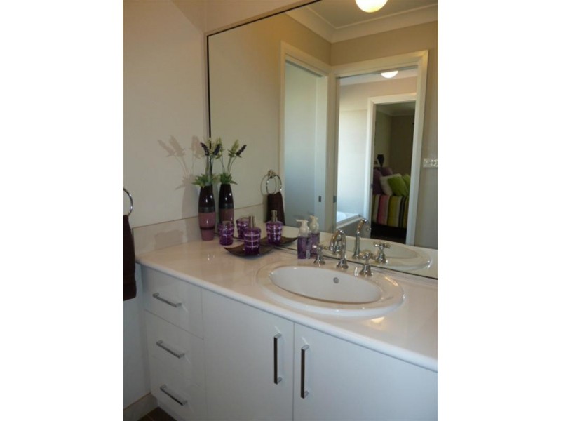 100 Mima Street, Wagga Wagga NSW 2650